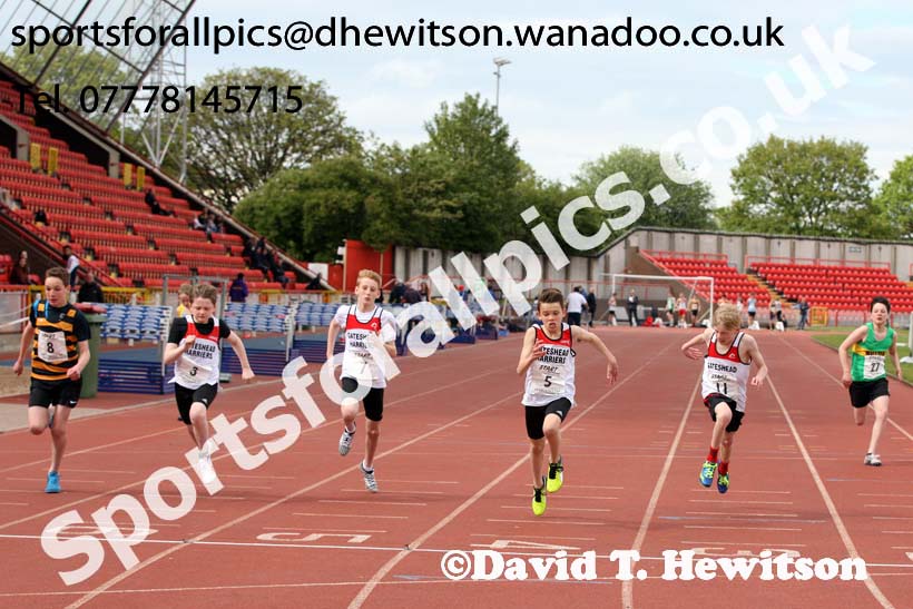 Boys under-13s 100 metres, North Eastern Champs, Gateshead Stadium. Photo: David T. Hewitson/Sports for All Pics
